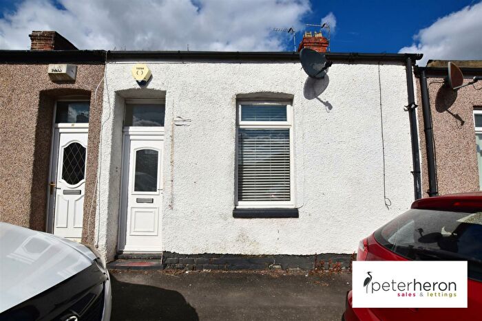 2 Bedroom End Of Terrace House To Rent In Grosvenor Street, Southwick, Sunderland, SR5