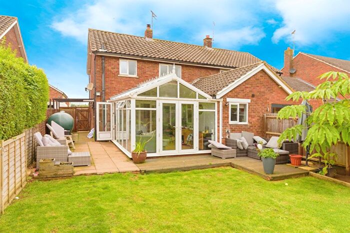 3 Bedroom Semi-Detached House For Sale In Arborfield Close, Helpston, Peterborough, PE6