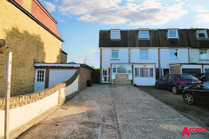 3 Bedroom Town House To Rent In Church Road, Harold Wood, RM3