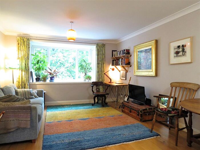 2 Bedroom Maisonette To Rent In Ellery Road, Upper Norwood, London, SE19