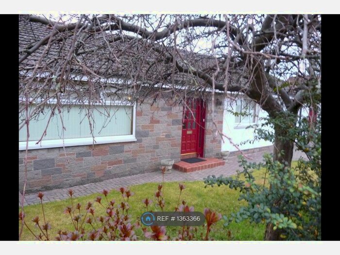 3 Bedroom Bungalow To Rent In Claremont Area, Alloa, FK10