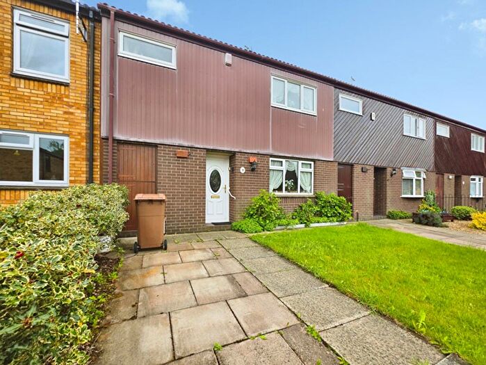3 Bedroom Town House For Sale In Whitehaven Drive, Stoke-On-Trent, ST1