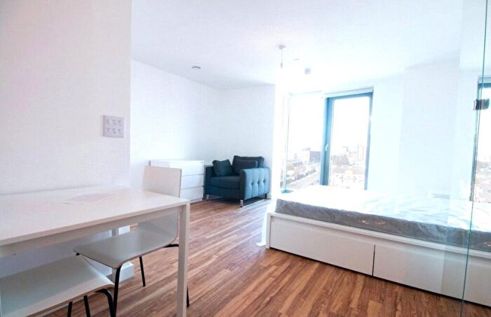 Flat To Rent In The Tower, Plaza Boulevard, Liverpool, L8