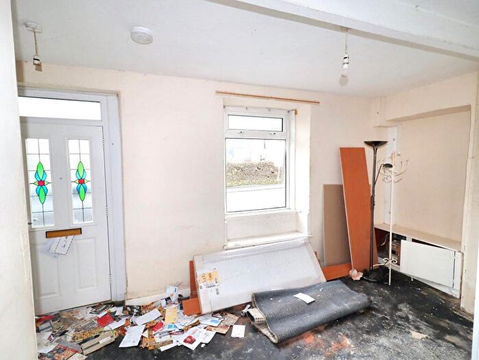 2 Bedroom Terraced House For Sale In Ingrow Lane, Keighley, BD22