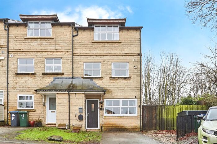 3 Bedroom Property For Sale In Middlefield Court, East Morton, Keighley, BD20