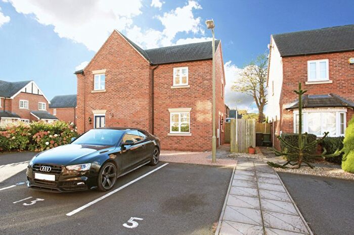 2 Bedroom End Terrace House For Sale In The Chestnuts, Shrewsbury, SY5