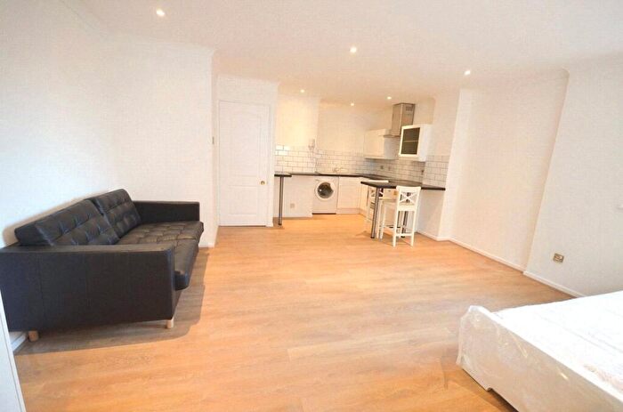 1 Bedroom Apartment To Rent In Lancaster House, Whitworth Street, Manchester, M1