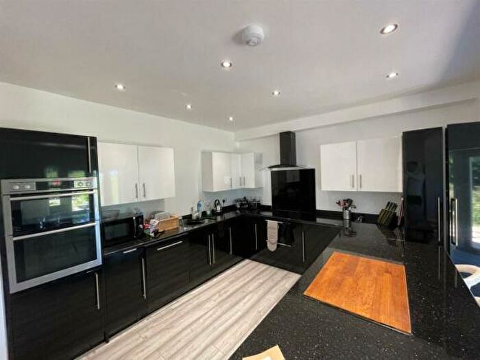 6 Bedroom Private Halls To Rent In Cedar Drive, Durham, DH1