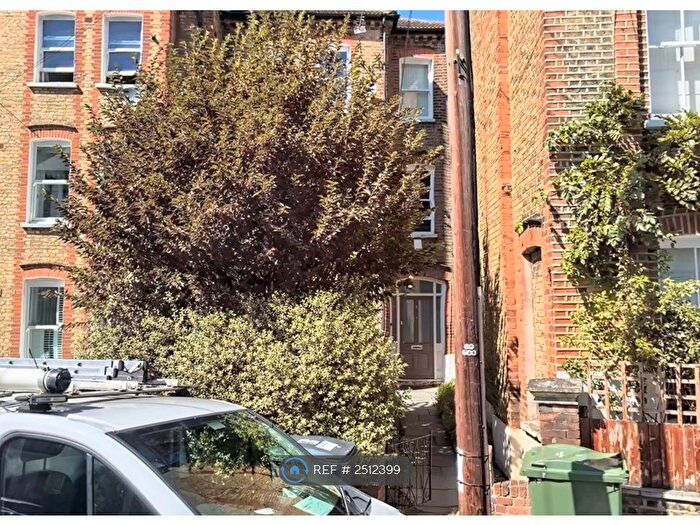 1 Bedroom Flat To Rent In Kendoa Road, London, SW4