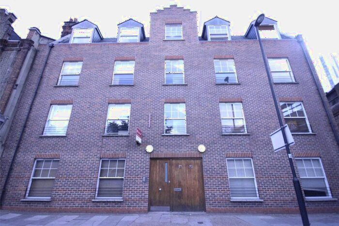 Apartment To Rent In Black Prince Road, London, SE11