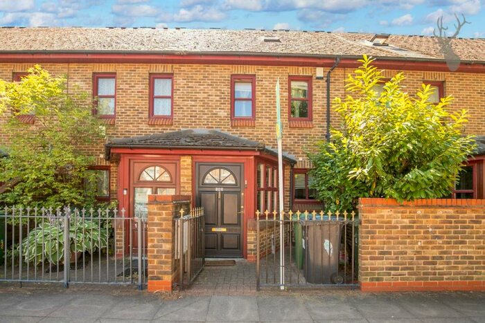 4 Bedroom House To Rent In Queens Road, London, E17