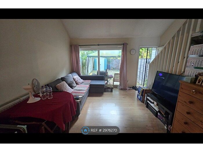 1 Bedroom Terraced House To Rent In Colne, Milton Keynes, MK6