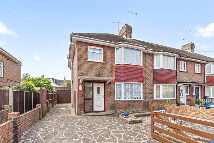 3 Bedroom End Terrace House For Sale In Guildford Road, Worthing, BN14