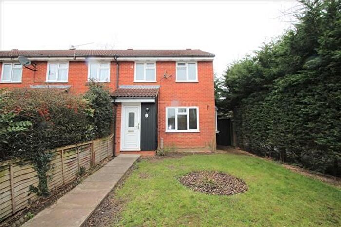 3 Bedroom End Of Terrace House To Rent In Grace Close, Borehamwood, WD6