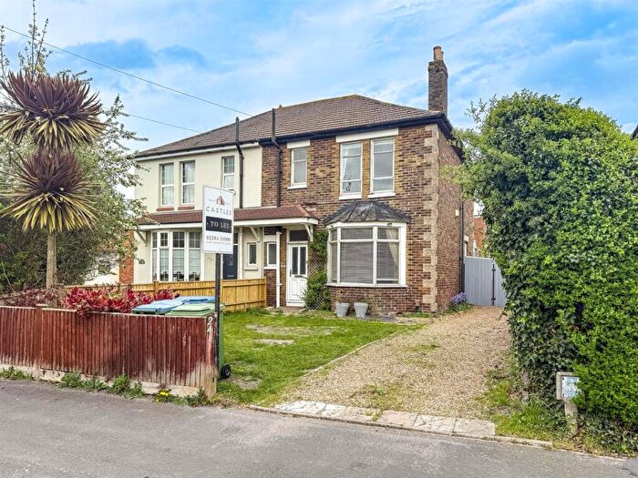 3 Bedroom Semi Detached House To Rent In Castle Street, Portchester, PO16