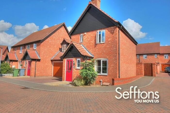 3 Bedroom Link Detached House To Rent In Chopyngs Dole Close, Sprowston, Norwich, NR7
