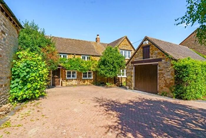 5 Bedroom Cottage To Rent In Clifton, Oxfordshire, OX15