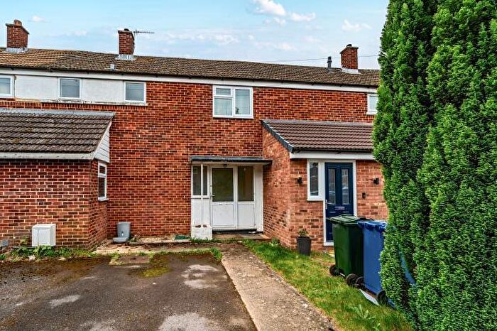 3 Bedroom Terraced House For Sale In Fairhaven Road, Bicester, OX27