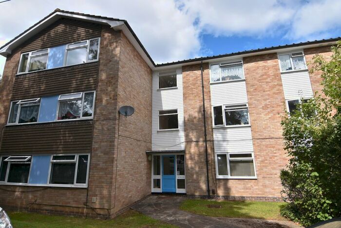 1 Bedroom Flat To Rent In Park Hill, Carshalton SM5