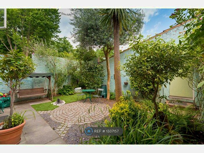 3 Bedroom Semi-Detached House To Rent In Penner Close, London, SW19