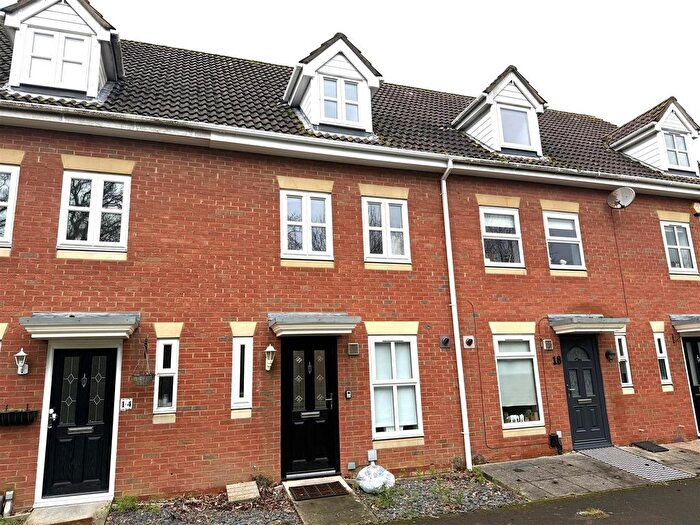 3 Bedroom Town House For Sale In Oleander Drive, Totton, Southampton, SO40