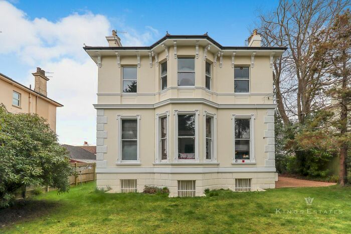 1 Bedroom Flat To Rent In Park Road, Southborough, Tunbridge Wells, TN4