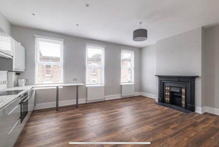 2 Bedroom Flat To Rent In Leopold Road, London, SW19