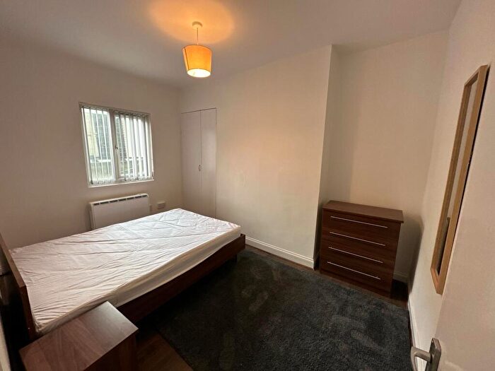 1 Bedroom Apartment To Rent In Camden High Street, London, NW1