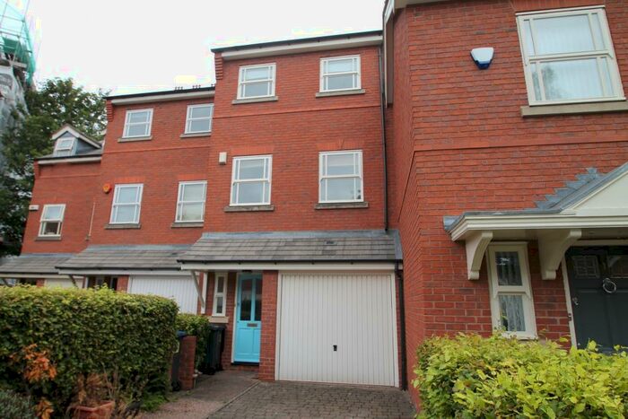 3 Bedroom Town House To Rent In The Farthings, Metchley Lane, Harborne, B17