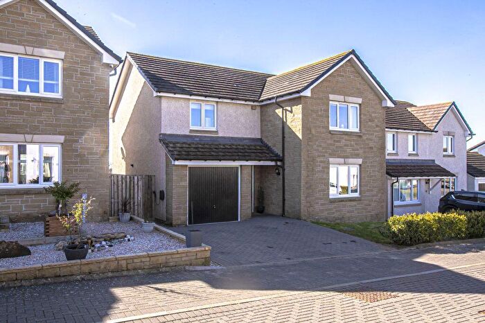 4 Bedroom Detached House For Sale In Russell Avenue, Kingseat, KY12