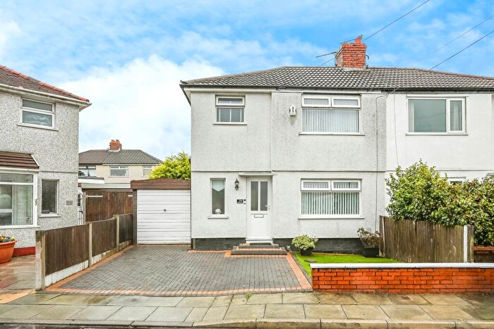3 Bedroom Semi-Detached House For Sale In Weston Grove, Maghull, Liverpool, Merseyside, L31