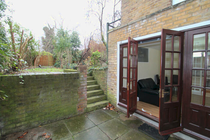 2 Bedroom Flat To Rent In Portland Rise, Finsbury Park, N4