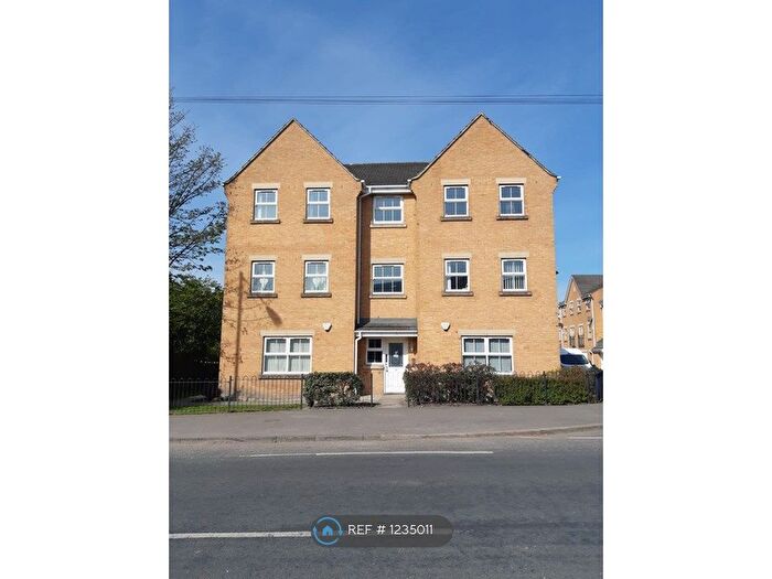 2 Bedroom Flat To Rent In Bierley Lane, Bradford, BD4