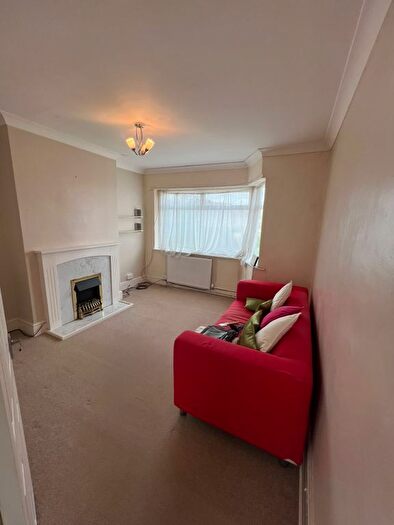 2 Bedroom Maisonette To Rent In Marks Avenue, Dartford, DA11