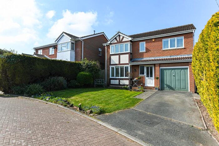 5 Bedroom Detached House To Rent In Melton Gardens, NG12