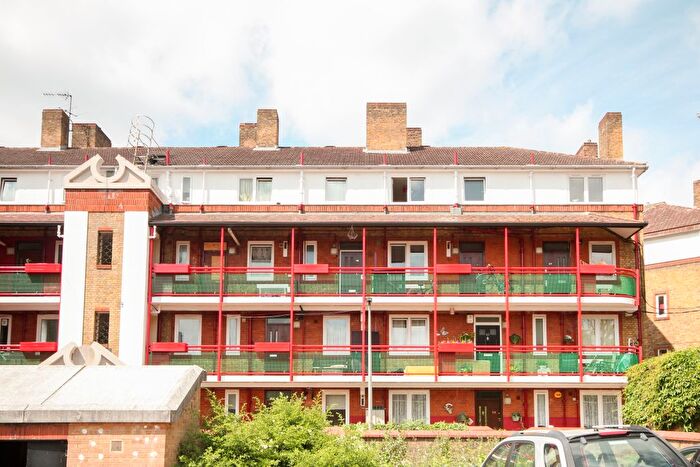 2 Bedroom Maisonette To Rent In West Lane, London, SE16