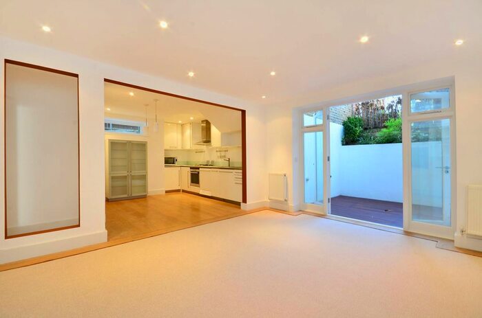 2 Bedroom Flat To Rent In Elm Grove, Wimbledon, London, SW19