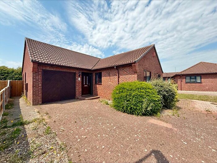 3 Bedroom Detached Bungalow For Sale In Shannon Drive, Caister-on-sea, NR30