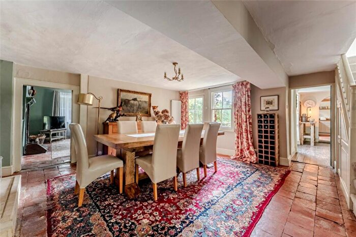 6 Bedroom Semi-Detached House For Sale In Mill Lane, Islip, Northamptonshire, NN14