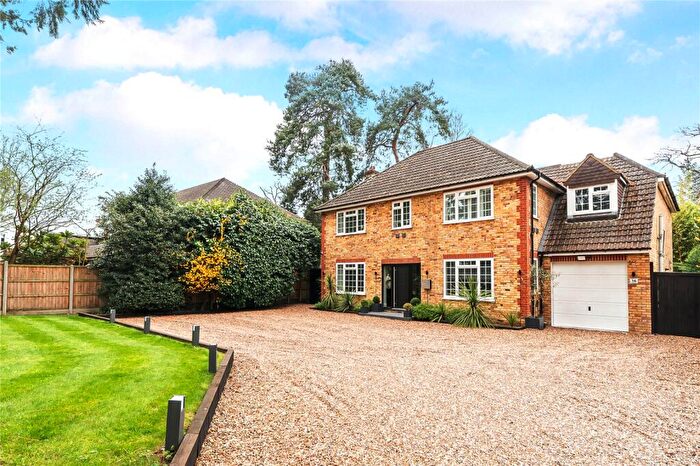 5 Bedroom Detached House For Sale In Parvis Road, West Byfleet, KT14