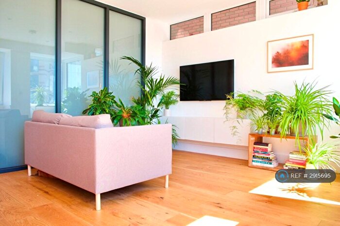 1 Bedroom Flat To Rent In Green Dragon House, Croydon, CR0