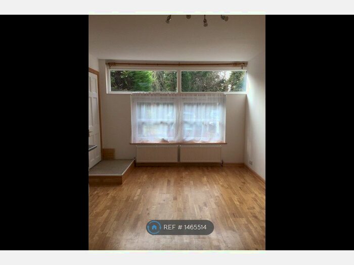 Studio To Rent In Freshfield Bank, Forest Row, RH18