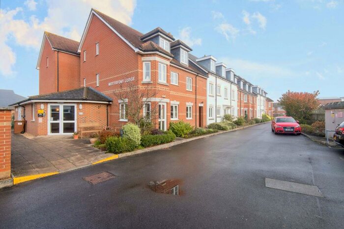 1 Bedroom Flat To Rent In Mottisfont Lodge, Alma Road, Romsey, SO51