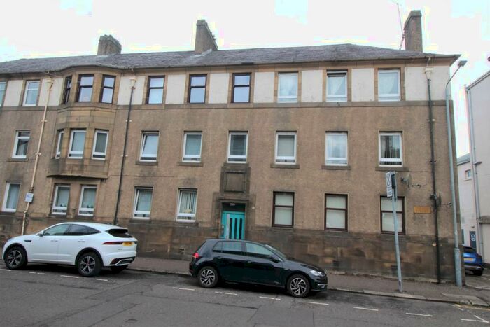 2 Bedroom Flat To Rent In Tobago Street Greenock, PA15