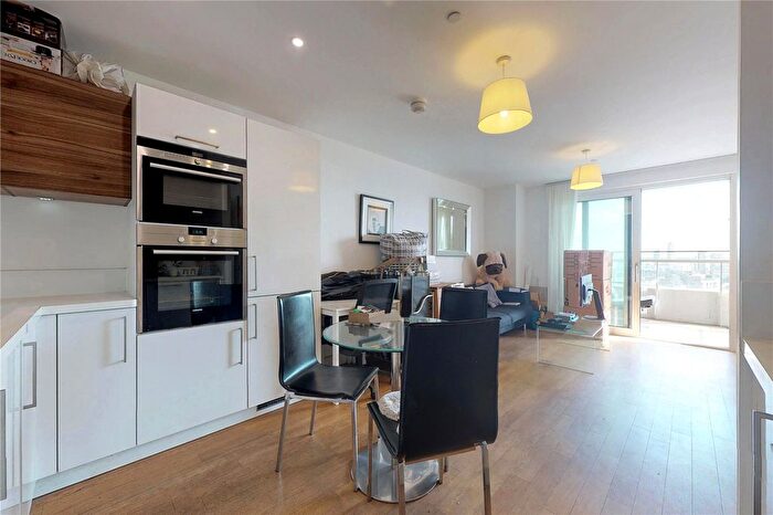 2 Bedroom Flat To Rent In Marner Point, E3