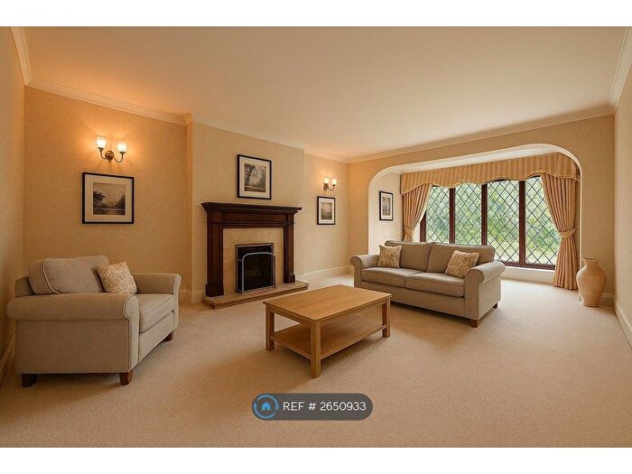 5 Bedroom Detached House To Rent In Woodside Walk, Northwood, HA6