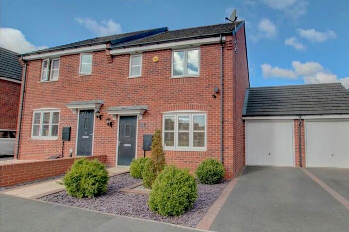 3 Bedroom Semi-Detached House For Sale In Triumph Road, Hinckley, LE10