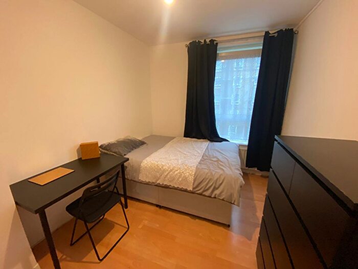 4 Bedroom Flat To Rent In Hale Street, London, E14