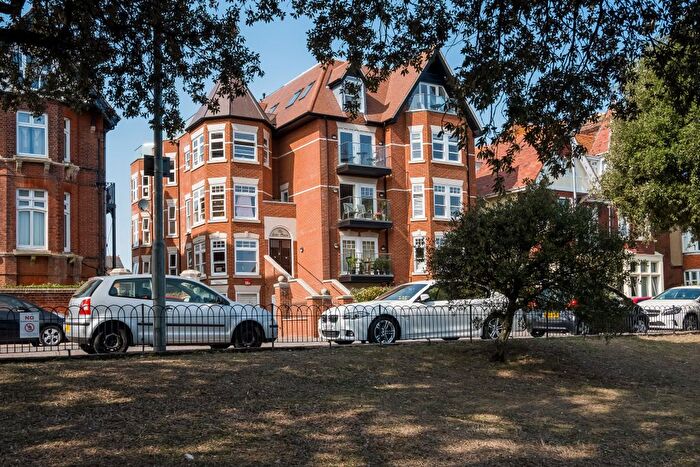 2 Bedroom Flat For Sale In Southsea, Hampshire, PO4
