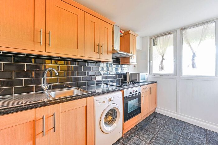 3 Bedroom Flat To Rent In Mallory Street, Lisson Grove, London, NW8